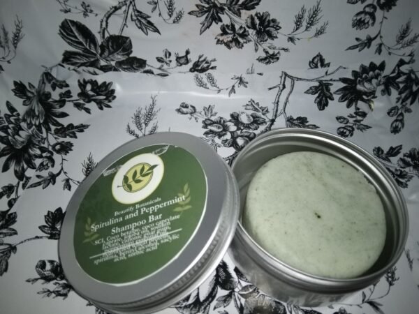 Spirulina and Peppermint Shampoo Bar